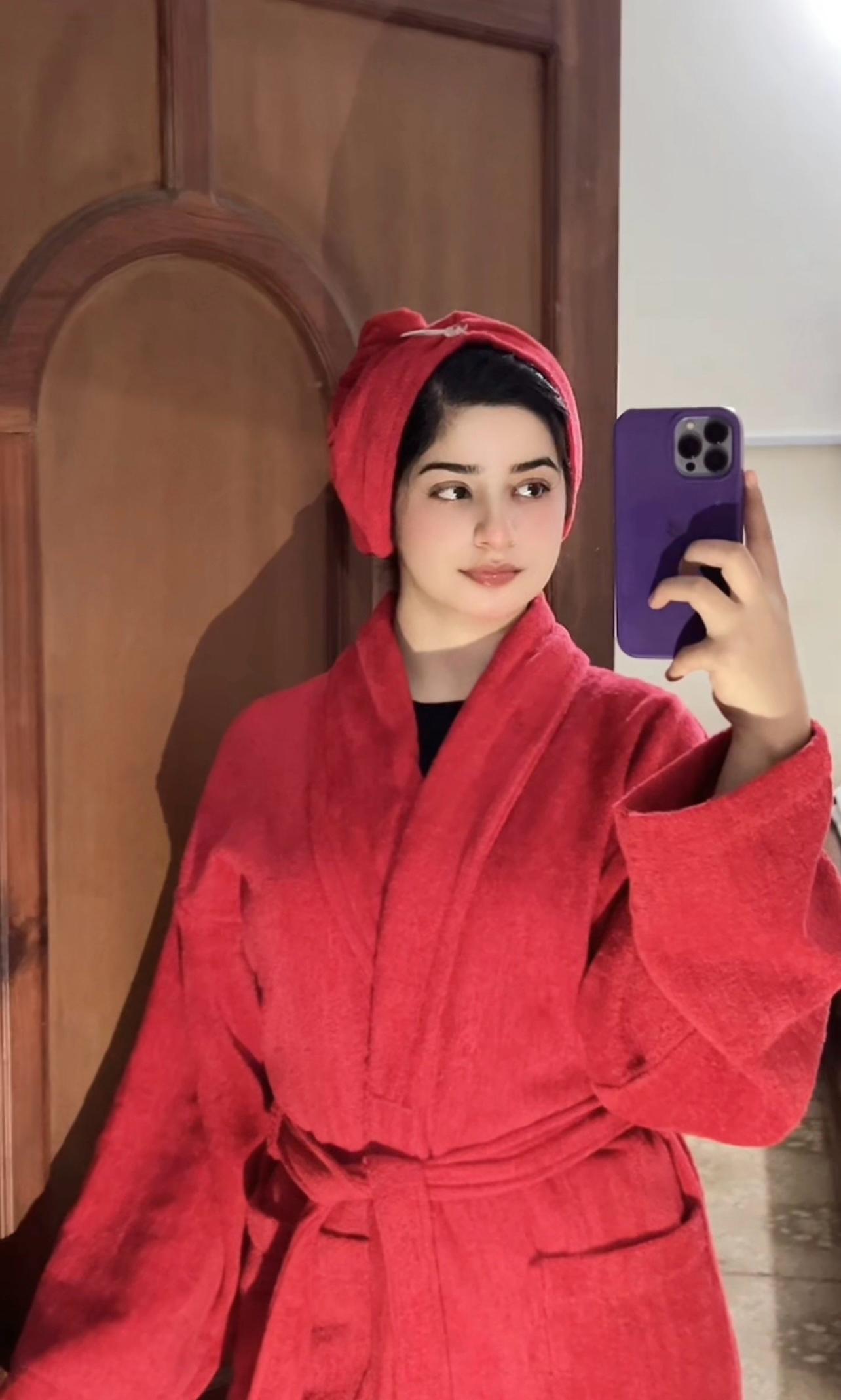 Fluffy Bathrobe Set - Red